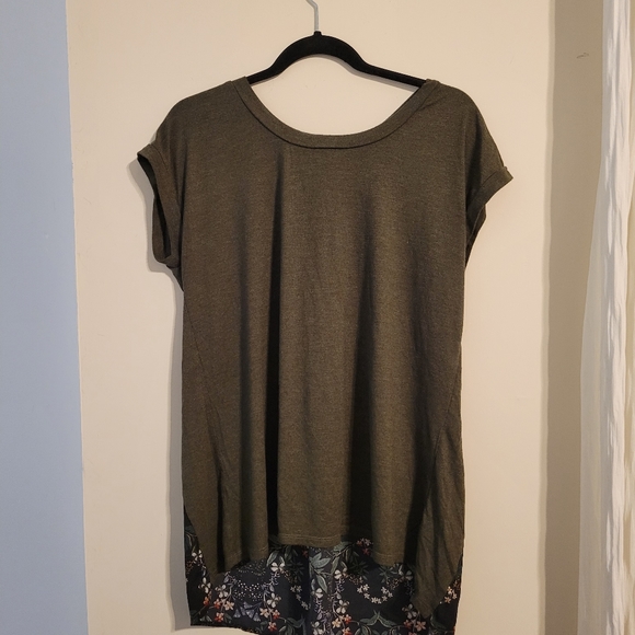Kayleigh Tops - Kayleigh olive green short sleeve shirt size large
